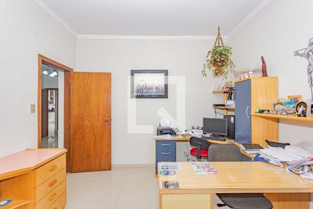 Casa à venda com 390m², 4 quartos e 4 vagasEscritório