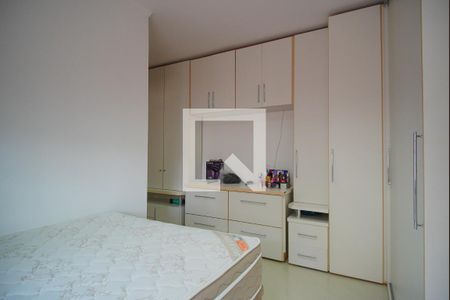 Suíte de apartamento para alugar com 3 quartos, 95m² em Vila Ipiranga, Porto Alegre