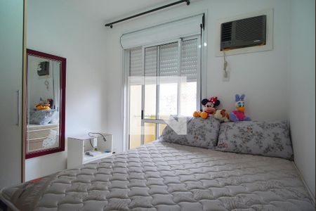 Suíte de apartamento para alugar com 3 quartos, 95m² em Vila Ipiranga, Porto Alegre