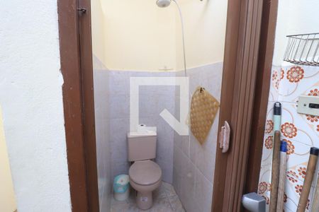 Casa à venda com 176m², 3 quartos e 2 vagasBanheiro de serviço