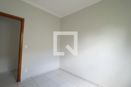 Quarto 1 de casa para alugar com 2 quartos, 120m² em Martins, Uberlândia