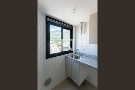 Apartamento para alugar com 81m², 2 quartos e 1 vagaCozinha e Área de Serviço