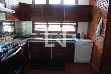 Casa à venda com 572m², 6 quartos e 4 vagasCozinha