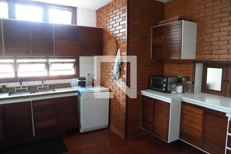 Casa à venda com 572m², 6 quartos e 4 vagasCozinha