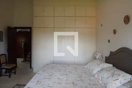 Casa à venda com 572m², 6 quartos e 4 vagasQuarto 1