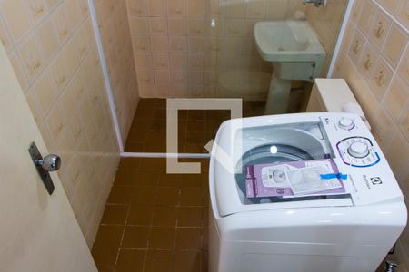 BANHEIRO/ÁREA DE SERVIÇO de kitnet/studio para alugar com 1 quarto, 38m² em Centro, Campinas