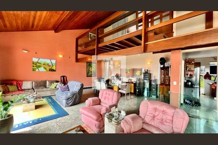 Sala de casa à venda com 6 quartos, 342m² em Concórdia, Belo Horizonte