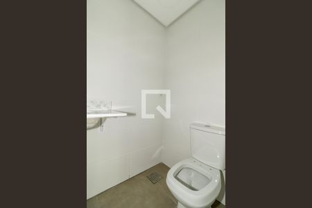 Banheiro da Suíte de apartamento para alugar com 2 quartos, 67m² em Passo D’areia, Porto Alegre