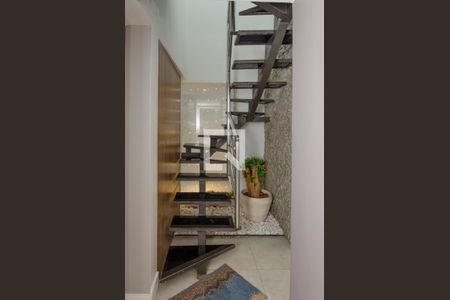 Apartamento à venda com 230m², 3 quartos e 2 vagasEscada