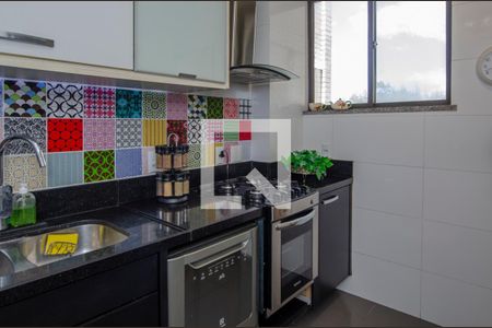 Apartamento à venda com 230m², 3 quartos e 2 vagasCozinha 