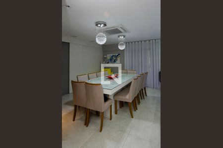 Apartamento à venda com 230m², 3 quartos e 2 vagasSala