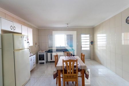 Casa à venda com 210m², 3 quartos e 2 vagasCozinha