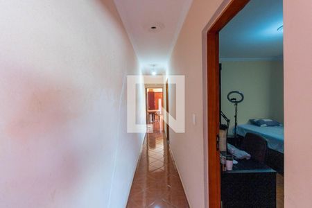 Casa à venda com 210m², 3 quartos e 2 vagasCorredor