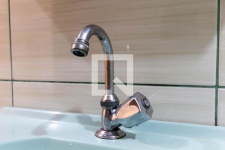 Casa à venda com 210m², 3 quartos e 2 vagasBanheiro - torneira