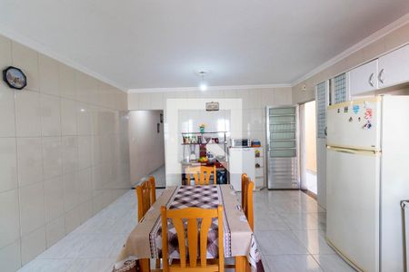 Casa à venda com 210m², 3 quartos e 2 vagasCozinha