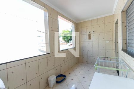Casa à venda com 210m², 3 quartos e 2 vagasLavanderia