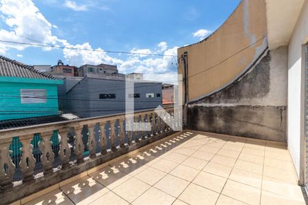 Casa à venda com 210m², 3 quartos e 2 vagasVaranda