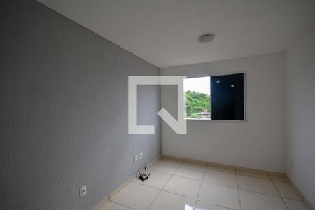 Sala de apartamento para alugar com 2 quartos, 45m² em Cerâmica, Nova Iguaçu