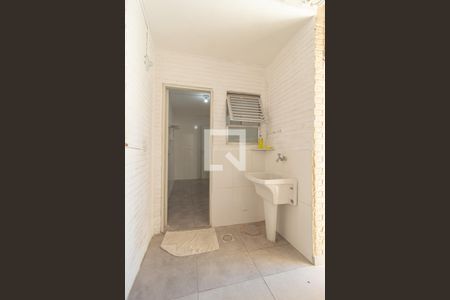 Casa para alugar com 60m², 2 quartos e 1 vagaÁrea de Serviço