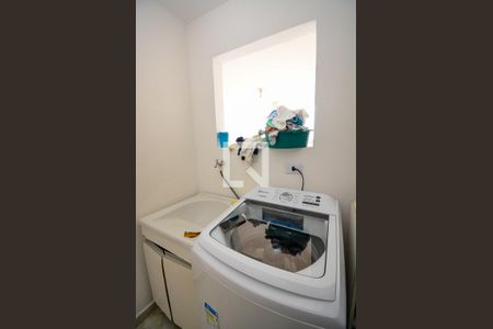 Casa à venda com 233m², 4 quartos e 4 vagasDetalhe da área de serviço