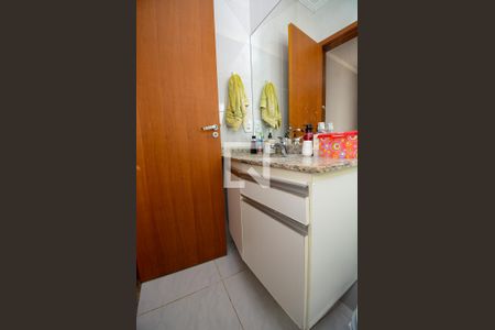 Casa à venda com 233m², 4 quartos e 4 vagasBanheiro