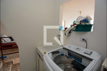 Casa à venda com 233m², 4 quartos e 4 vagasDetalhe da área de serviço