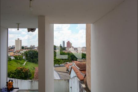 Casa à venda com 233m², 4 quartos e 4 vagasVista 