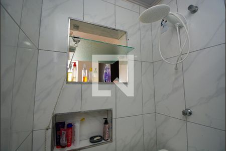 Casa à venda com 233m², 4 quartos e 4 vagasBanheiro