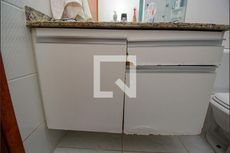 Casa à venda com 233m², 4 quartos e 4 vagasBanheiro