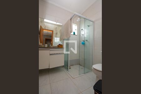 Casa à venda com 233m², 4 quartos e 4 vagasBanheiro