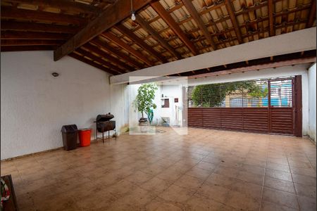 Casa à venda com 233m², 4 quartos e 4 vagasGaragem