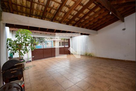 Casa à venda com 233m², 4 quartos e 4 vagasGaragem