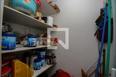 Casa à venda com 233m², 4 quartos e 4 vagasDespensa