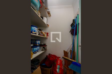 Casa à venda com 233m², 4 quartos e 4 vagasDespensa