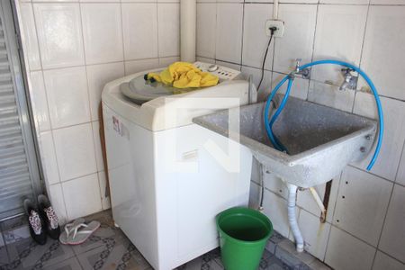 Casa para alugar com 130m², 2 quartos e 1 vagaLavanderia na varanda do Quarto 1