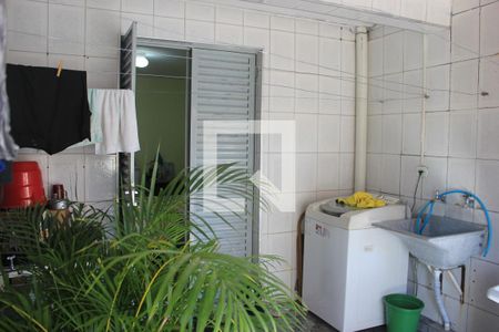 Casa para alugar com 130m², 2 quartos e 1 vagaLavanderia na varanda do Quarto 1