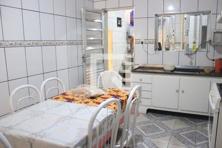 Casa para alugar com 130m², 2 quartos e 1 vagaCozinha
