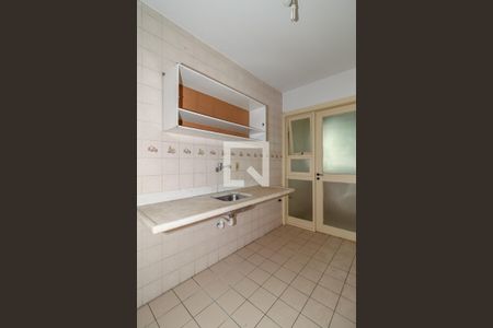 Cozinha de apartamento para alugar com 1 quarto, 58m² em Jardim do Salso, Porto Alegre
