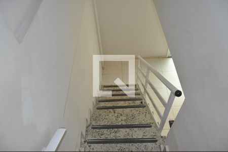 Escadas de apartamento à venda com 3 quartos, 104m² em Todos Os Santos, Rio de Janeiro