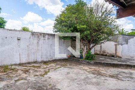 Casa à venda com 190m², 2 quartos e 2 vagasQuintal