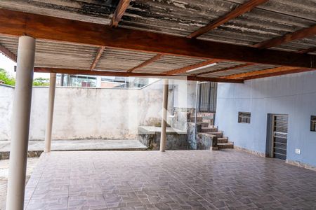Casa à venda com 190m², 2 quartos e 2 vagasQuintal