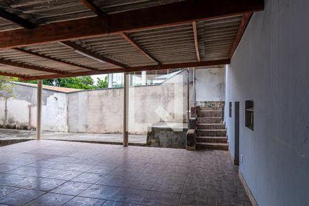 Casa à venda com 190m², 2 quartos e 2 vagasQuintal