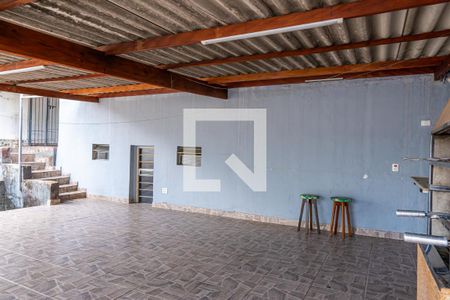Casa à venda com 190m², 2 quartos e 2 vagasQuintal