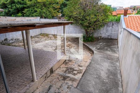 Casa à venda com 190m², 2 quartos e 2 vagasQuintal
