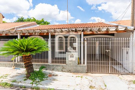 Casa à venda com 190m², 2 quartos e 2 vagasFachada