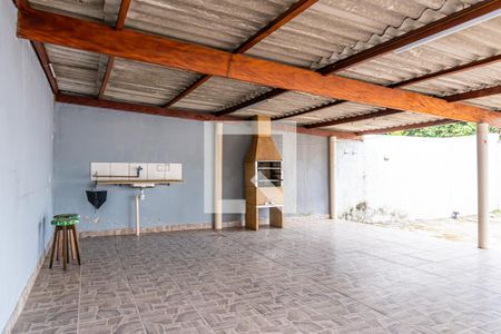 Casa à venda com 190m², 2 quartos e 2 vagasQuintal