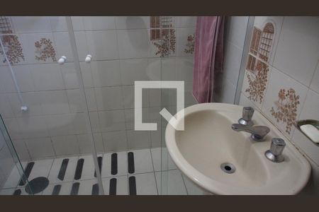 Casa à venda com 184m², 3 quartos e 3 vagasSuíte