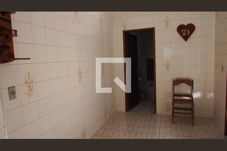 Casa à venda com 184m², 3 quartos e 3 vagasCozinha 2