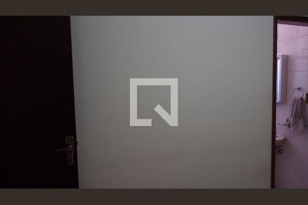 Casa à venda com 184m², 3 quartos e 3 vagasSuíte