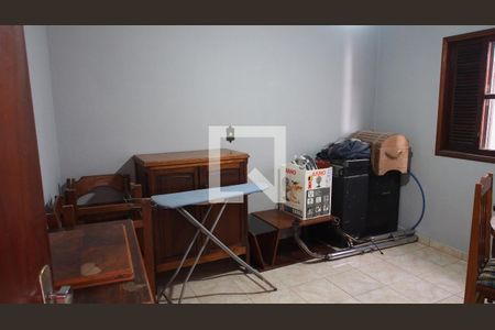 Casa à venda com 184m², 3 quartos e 3 vagasQuarto 2